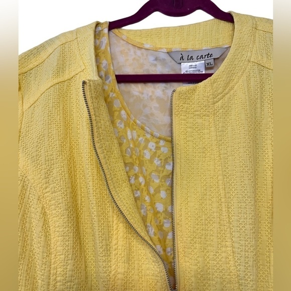 À la cart jacket with matching tank XL - Picture 3 of 13